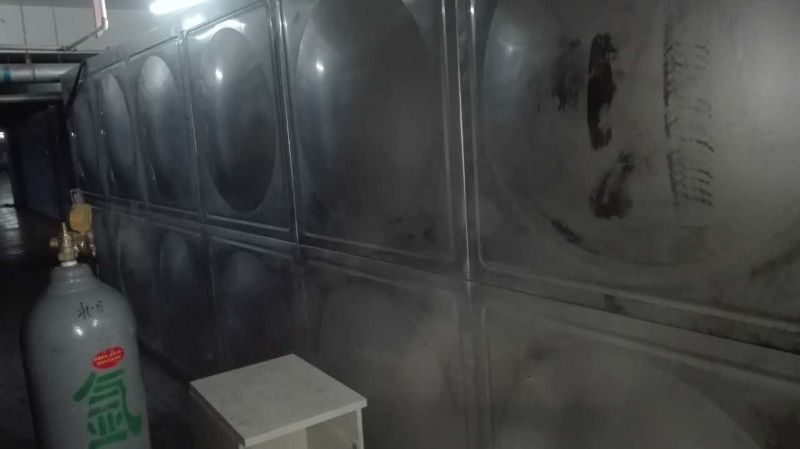公司完成哈尔滨百家宾馆不锈钢保温水箱